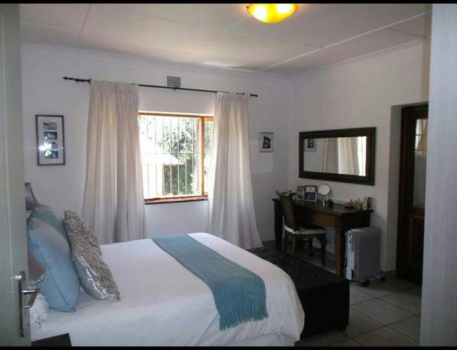 2 BEDROOM HOUSE TO LET IN CRAIGHALL PARK